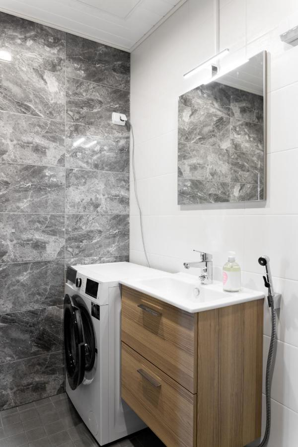 Forenom Serviced Apartments Pori Antinkatu Bagian luar foto
